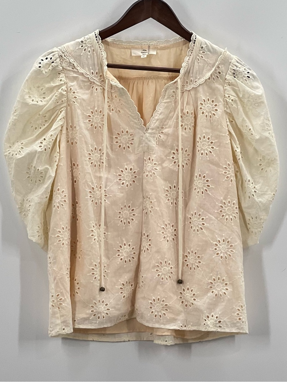 289 entro Cream Eyelet Peasant Top with Puff Sleeves